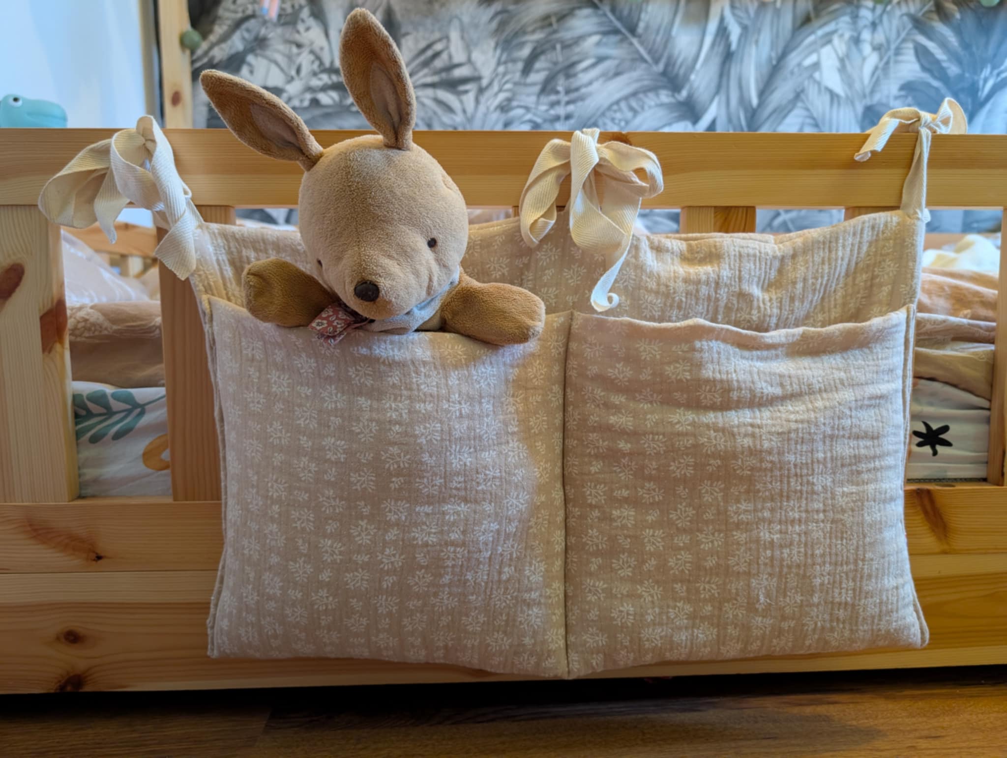 Range doudou mural - Lin français